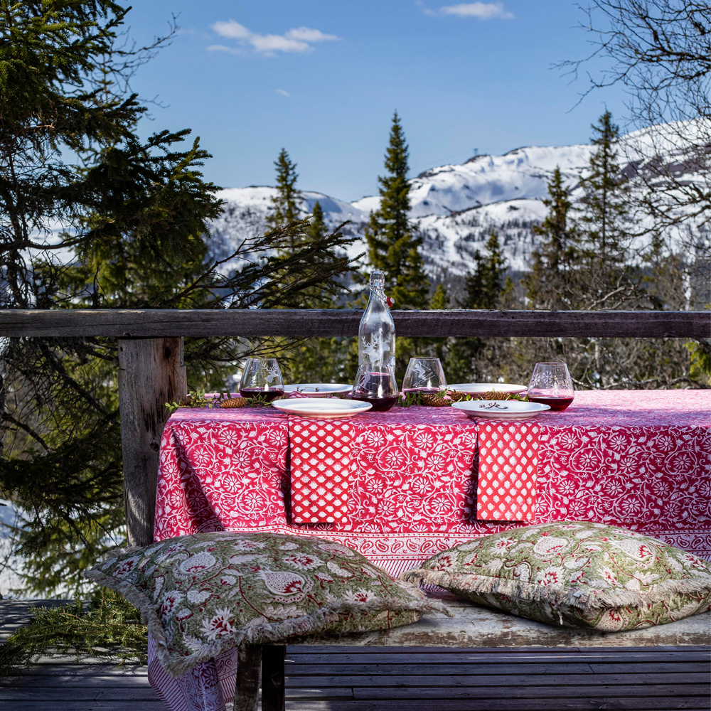 Chamois Margerita duk 170x270 cm rød