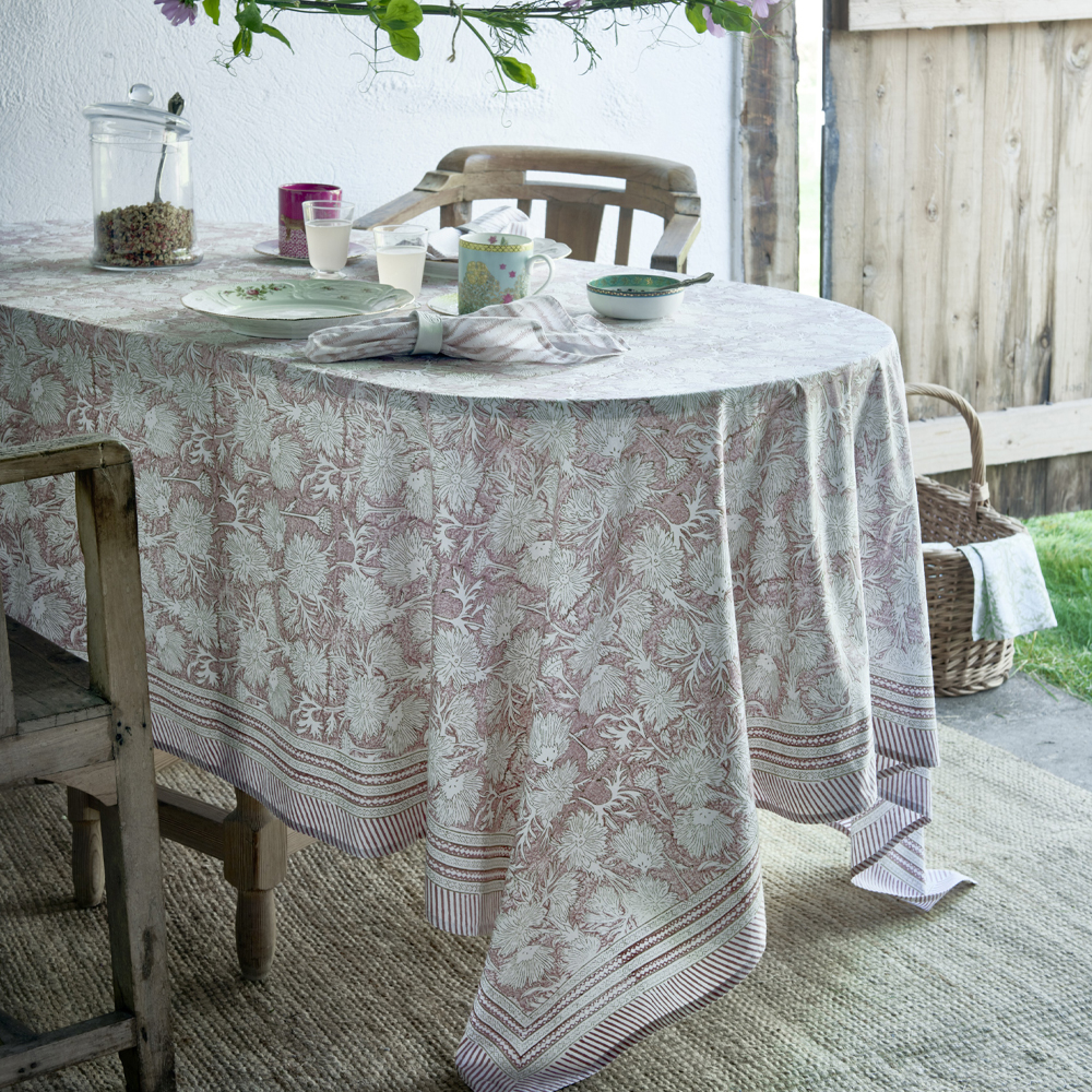 Chamois Waterlily Bordsduk 170x270 cm Rosa