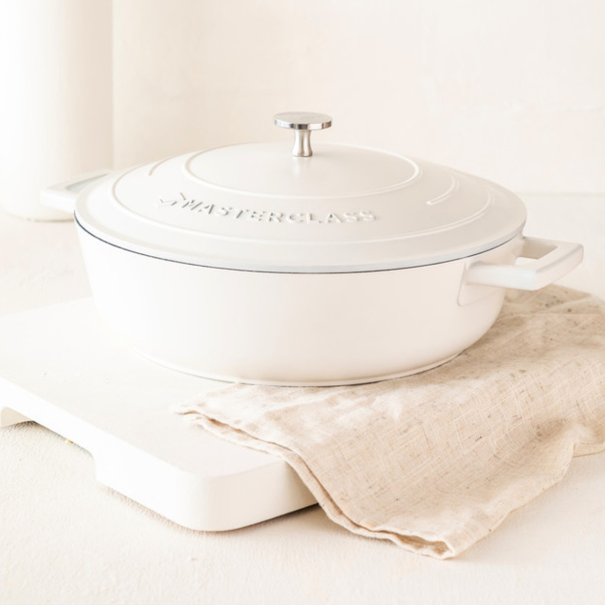 MasterClass Cast Aluminium låg gryta 4 L creme