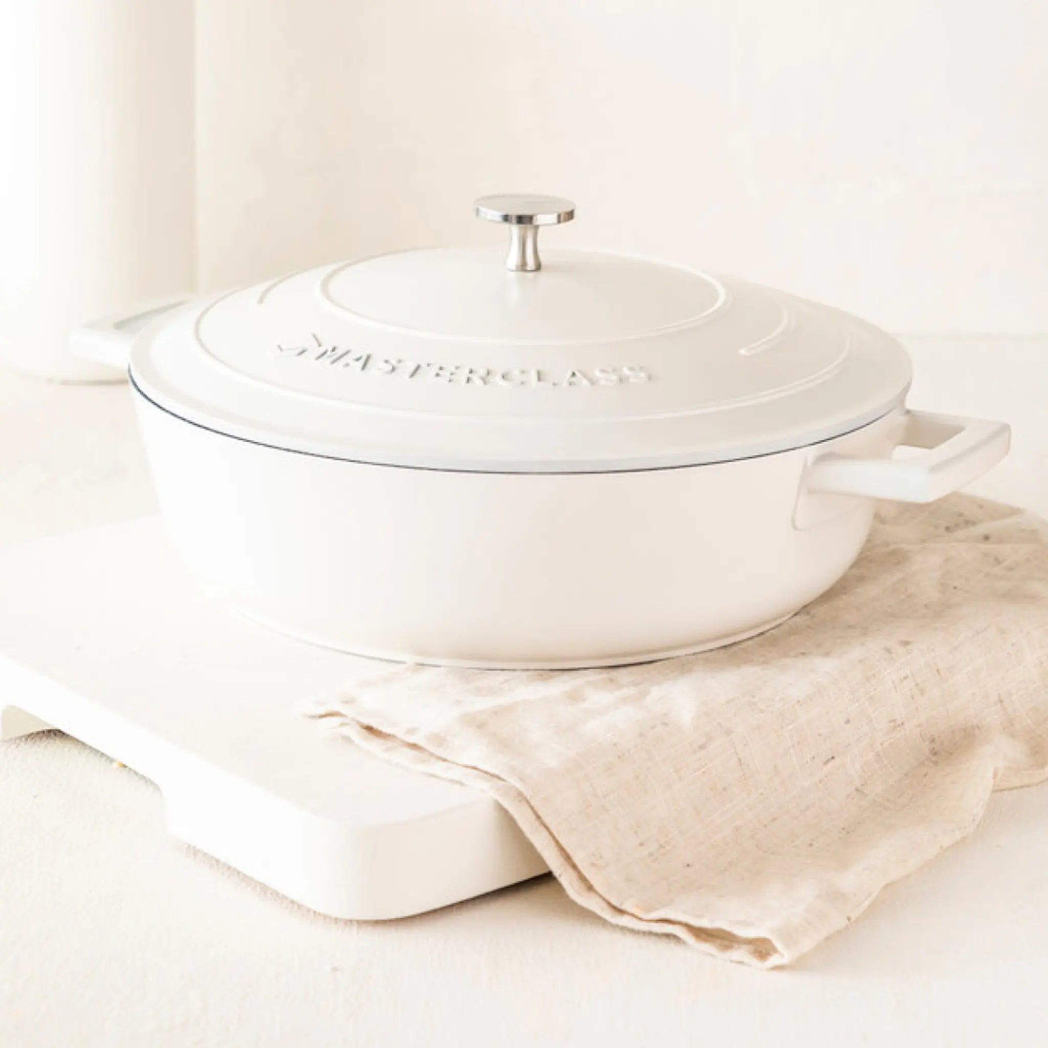 MasterClass Cast Aluminium låg gryta 4 L creme