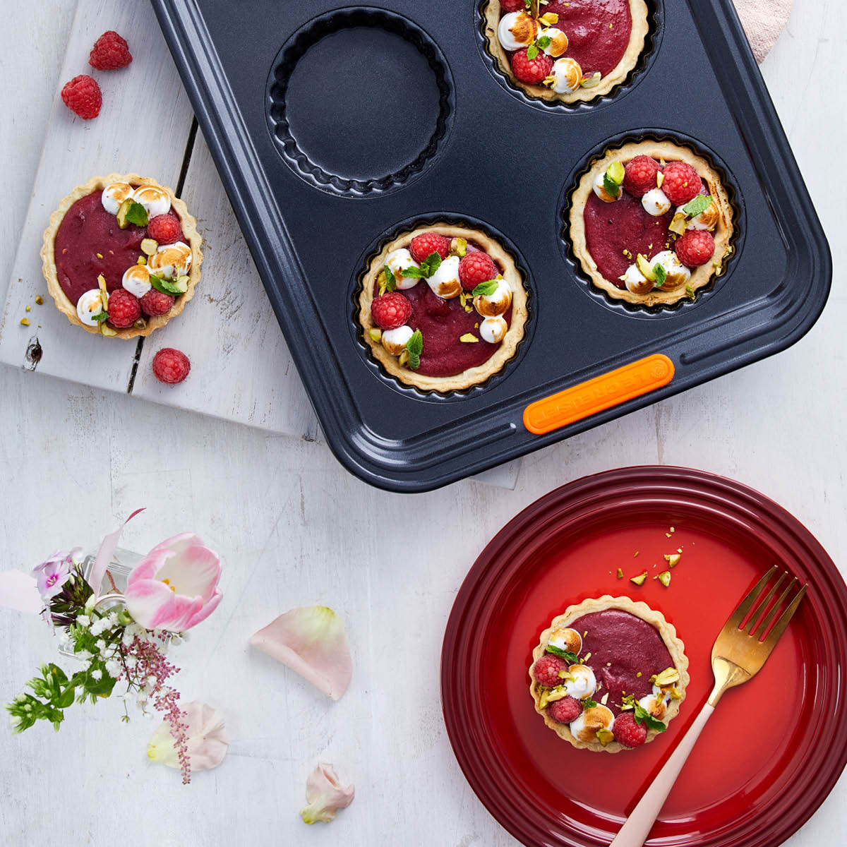 Le Creuset Signature Lautanen 27 cm Cerise