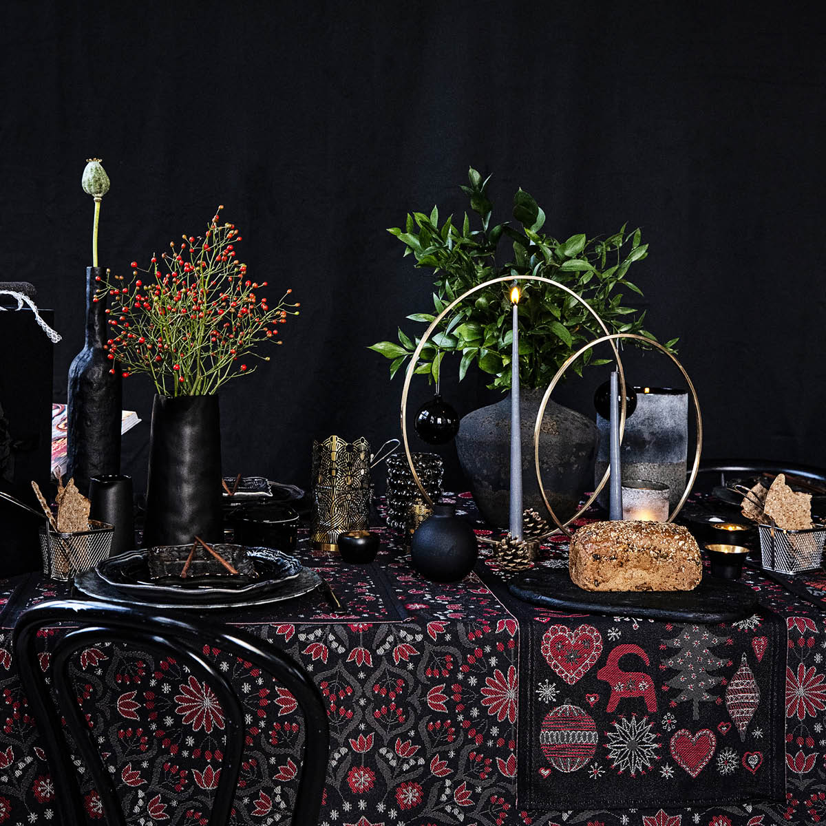 Ekelund Bettys Jul duk 145x250 cm röd