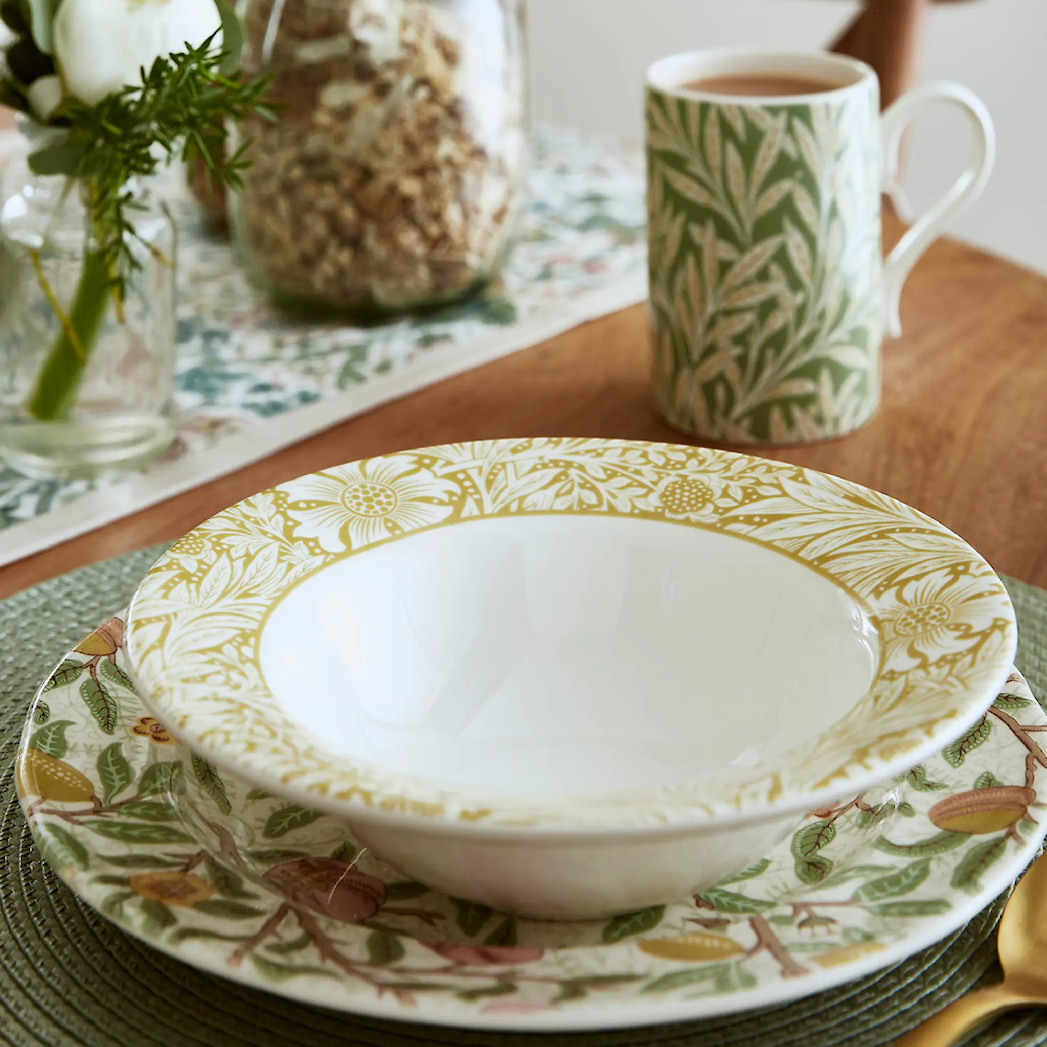 Spode Morris & Co frukostskål 19 cm 34 cl Marigold