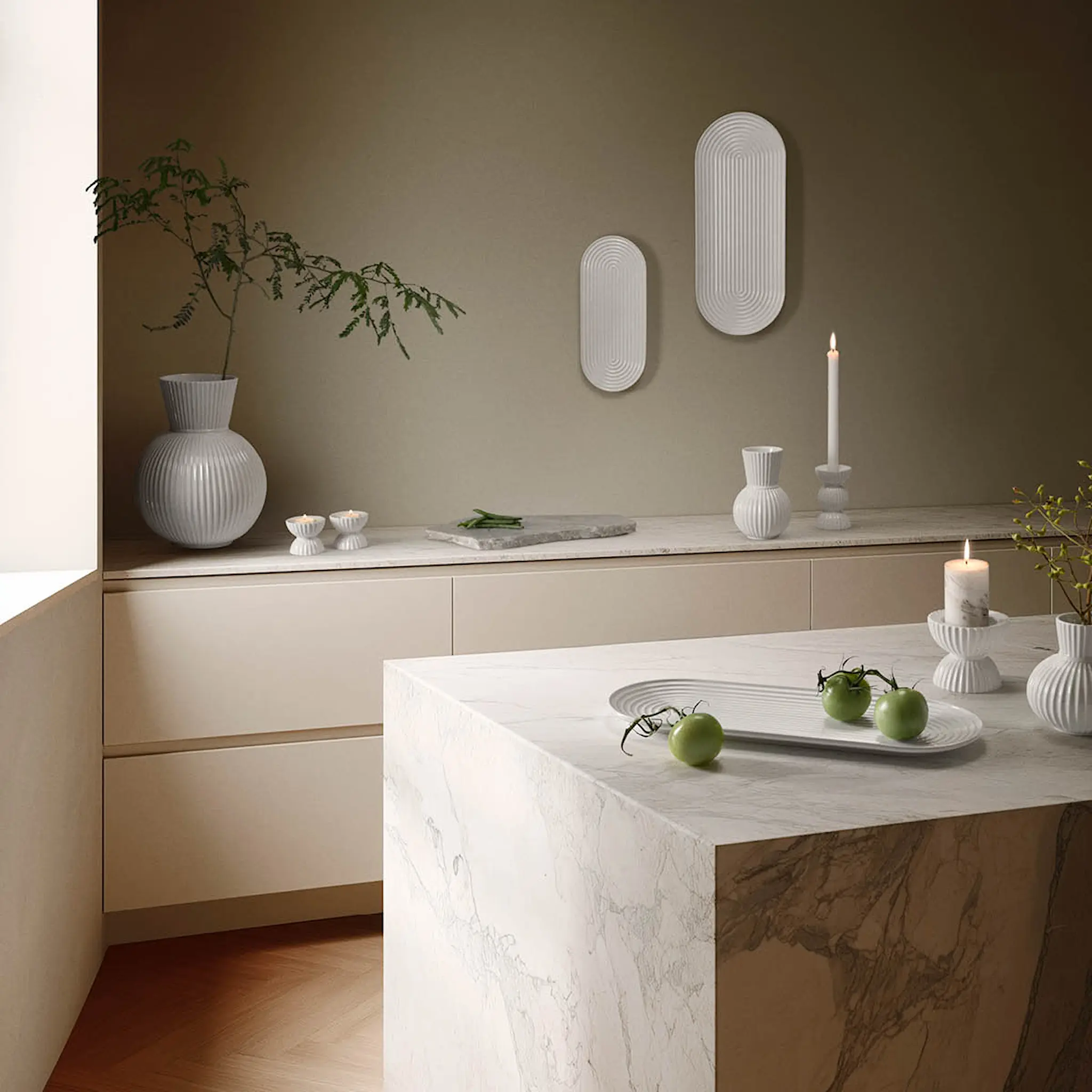 Lyngby Porcelæn Lyngby Tura oval serveringsfat 48x20 cm hvit