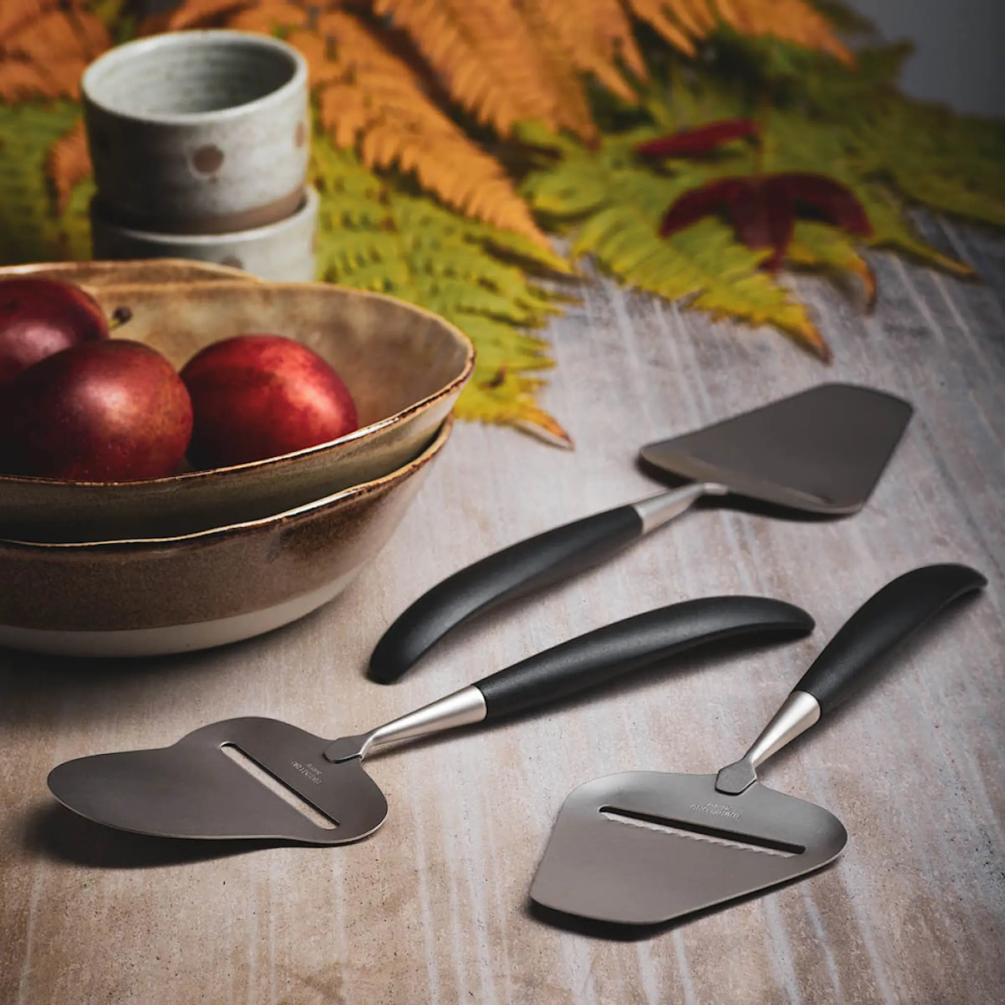 Bjørklund Amitto osthyvel universal svart