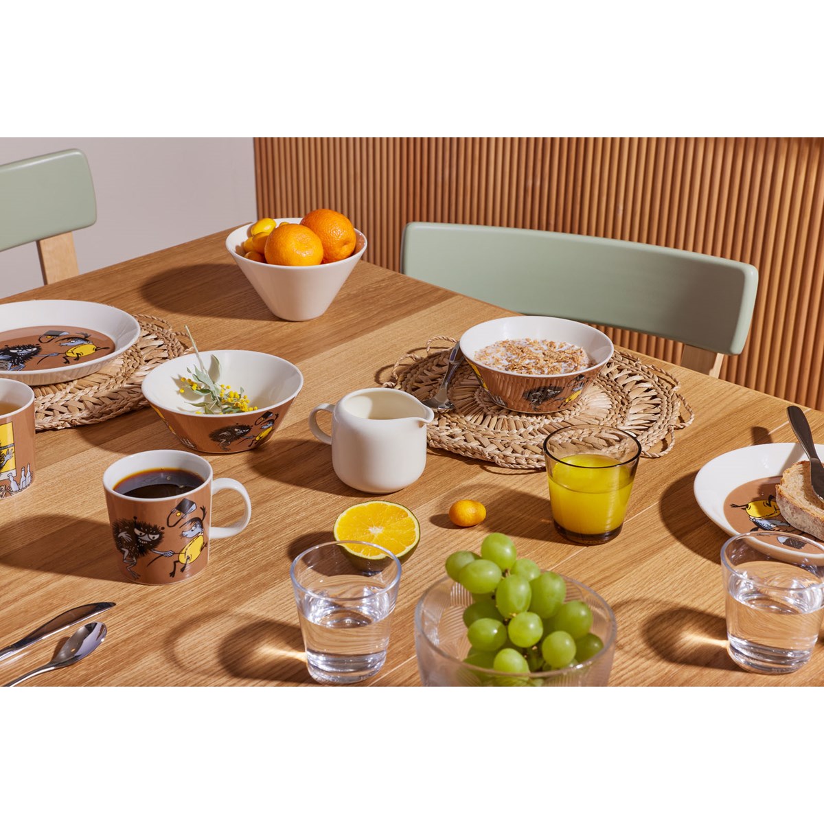 Moomin Arabia Frokostbolle 15 cm Stinky i aksjon