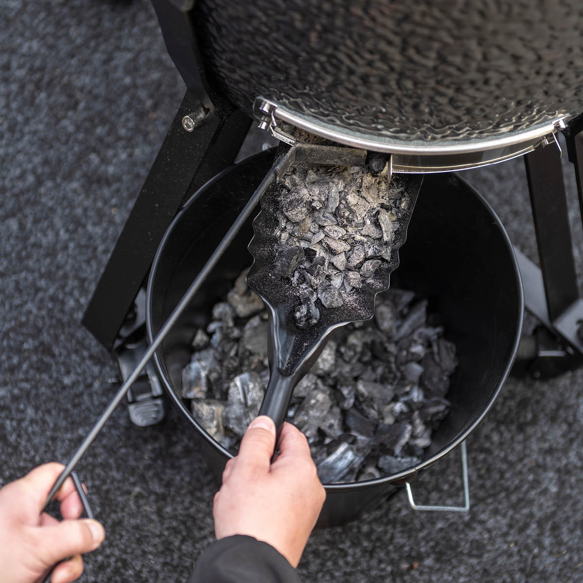 Mustang Kamado askskrapa 46 cm till grillar