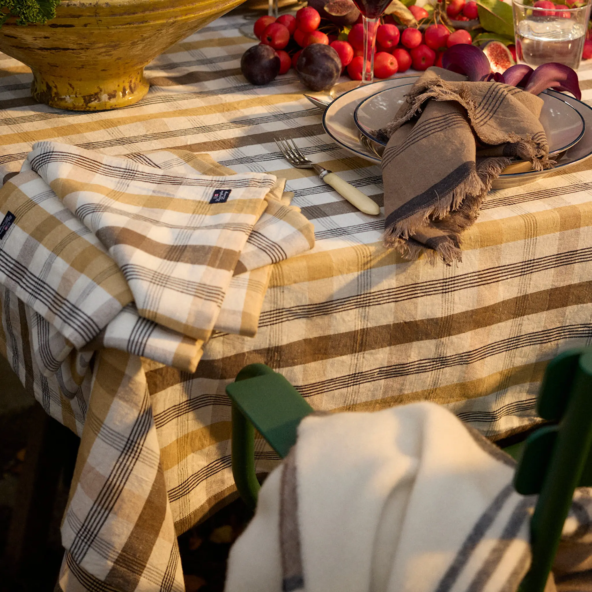 Lexington Rutete lin/bomulls duk 150x250 cm oliven/hvit/beige