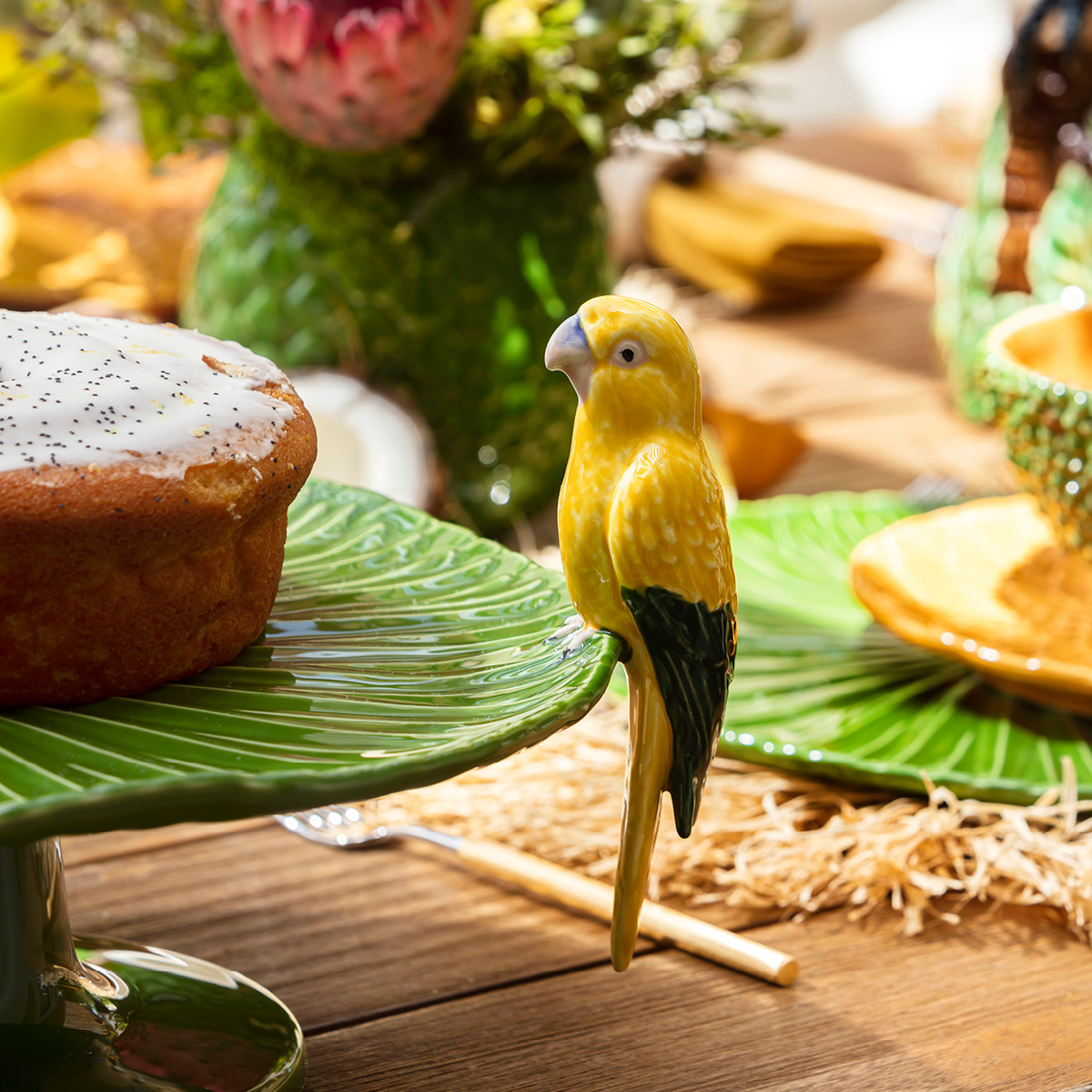 Bordallo Pinheiro Amazónia kakefat 34 cm med papegøye grønn/gul