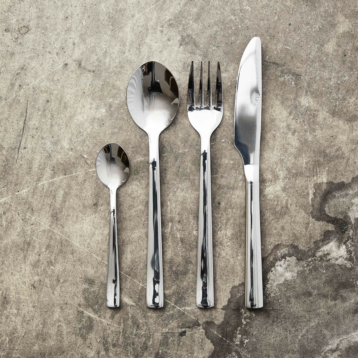 Aida Raw Aterimet 48 osaa Mirror Polish