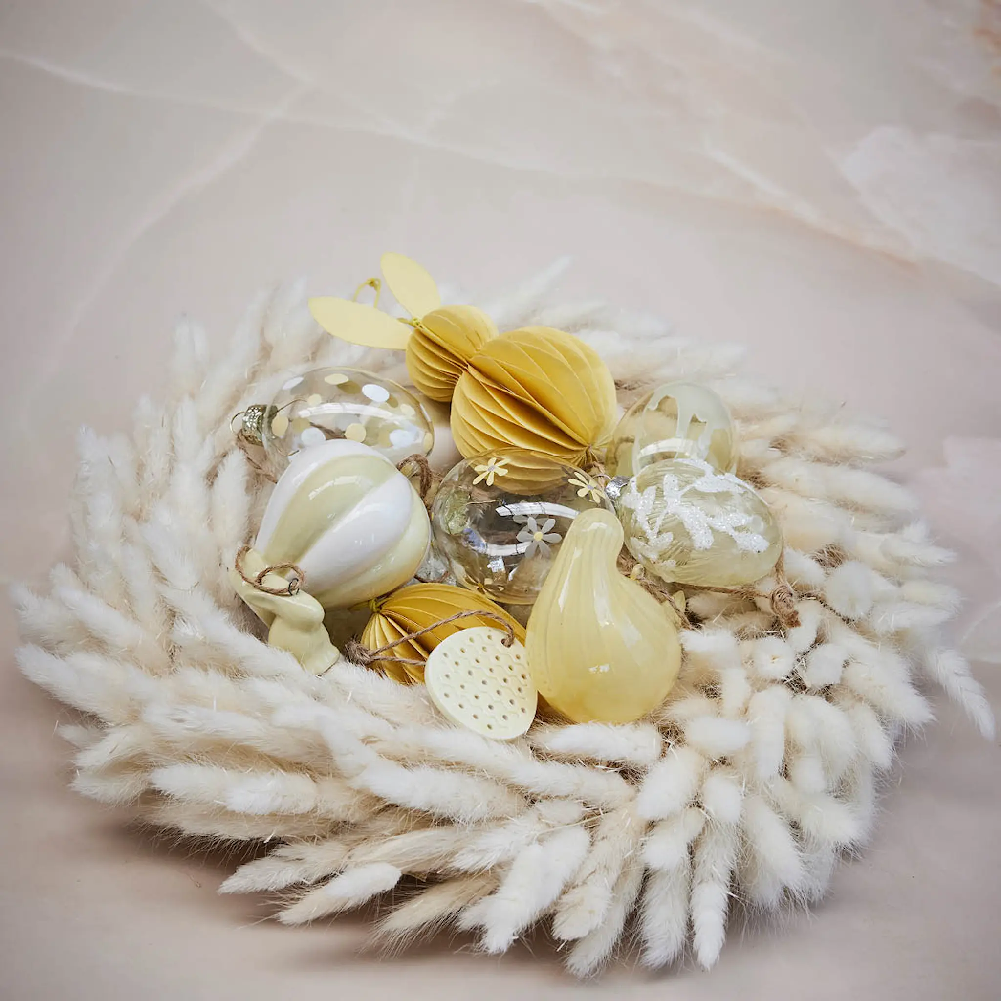 Lene Bjerre Deifilia påskhänge kanin i luftballong keramik H11 cm gul