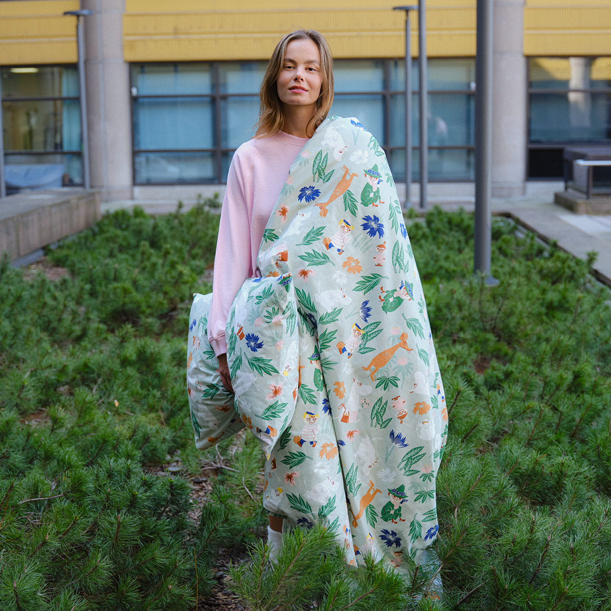 Moomin Arabia Mumin bäddset 150x210 cm blomsterträdgård