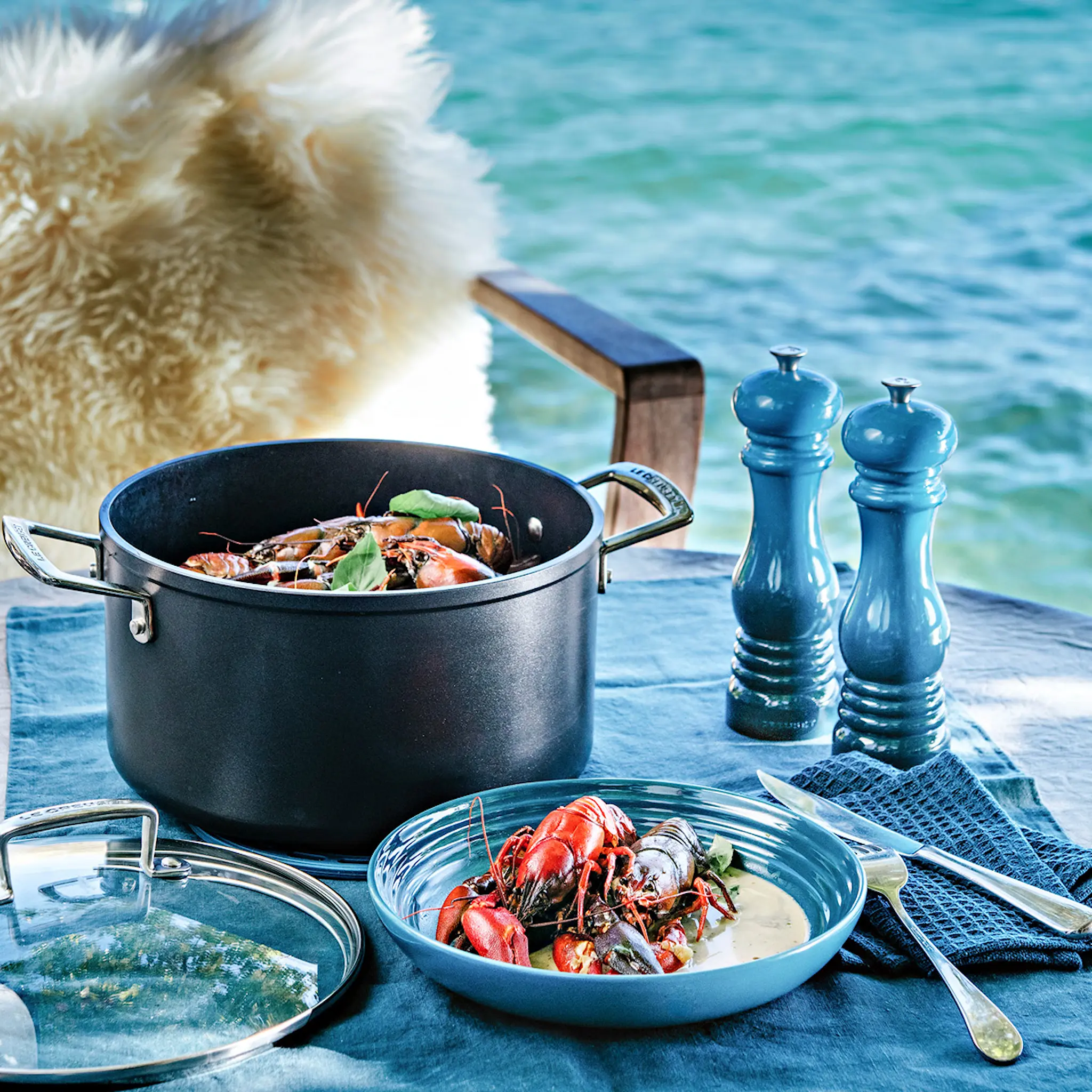 Le Creuset Pepparkvarn 21 cm deep teal