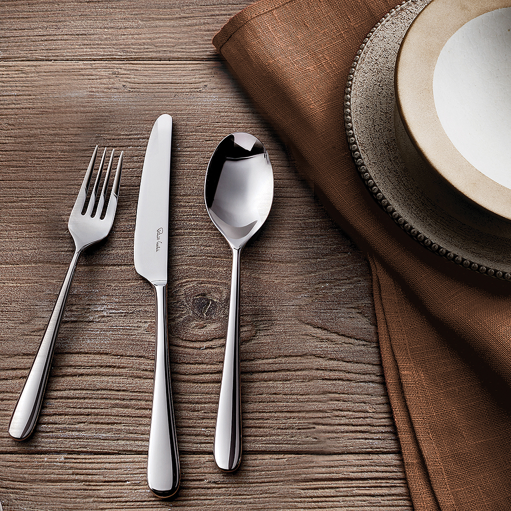 Robert Welch Kingham bestikksett 24 deler