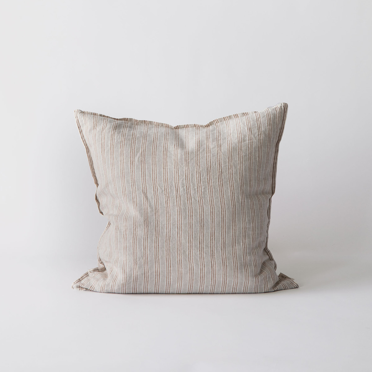 Tell Me More Kuddfodral linne 50x50 cm hazelnut stripe