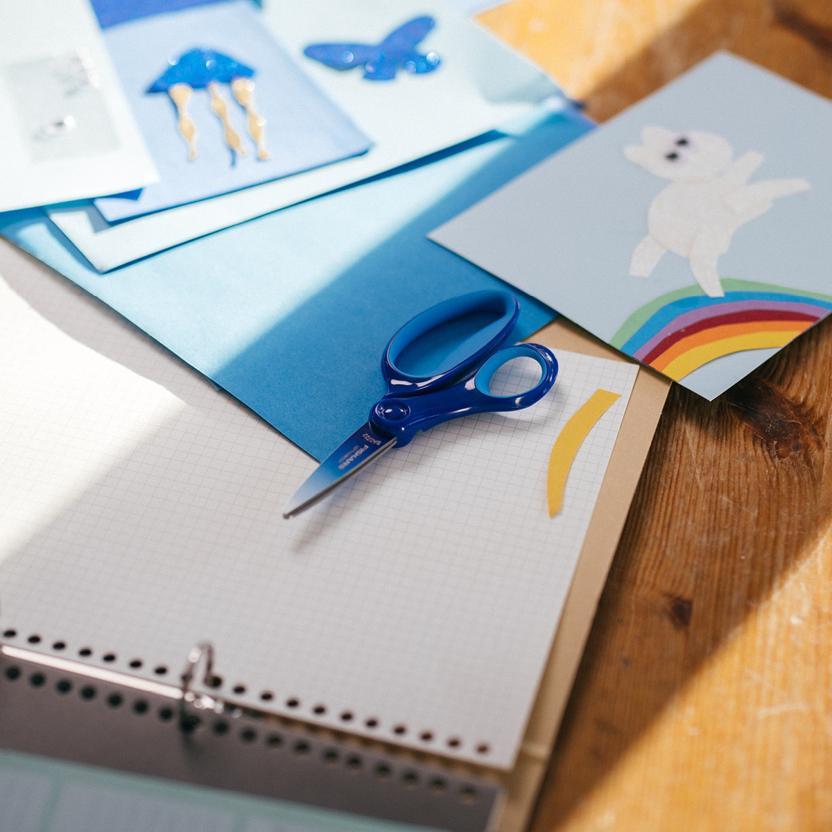 Fiskars Vasenkätiset Lasten Sakset 8+ vuotta 15 cm Liukuvärjätty sininen