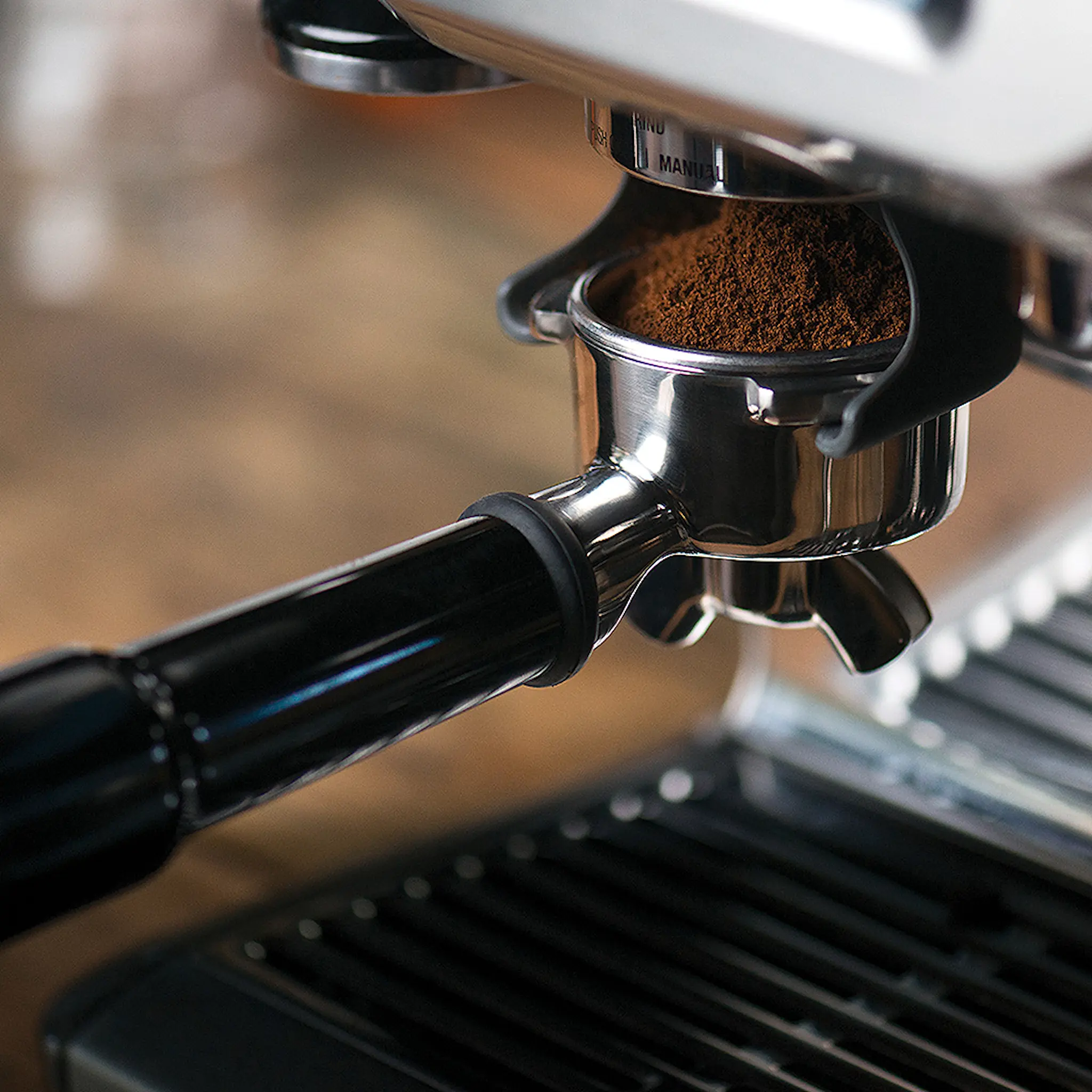 Sage Sage The Barista Touch Espressomaskin Black Truffle