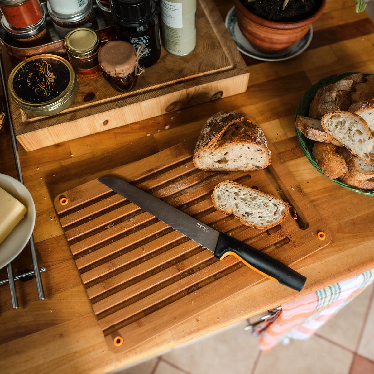 Fiskars Functional Form brødkniv 21 cm