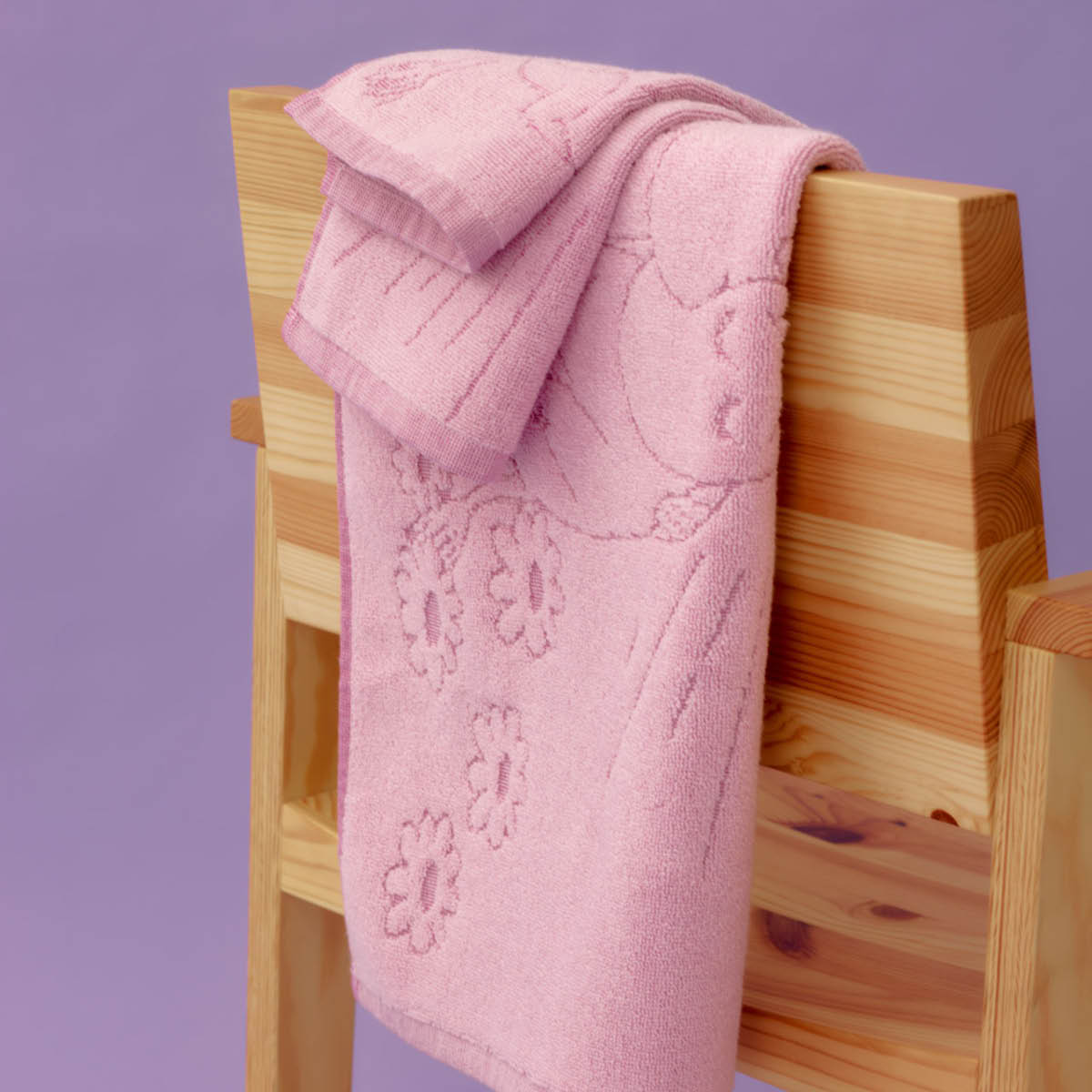 Moomin Arabia Mumin badhandduk 70x140 cm Förälskade rosa
