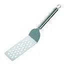 Stekspade med hål vinklad 31,5 cm