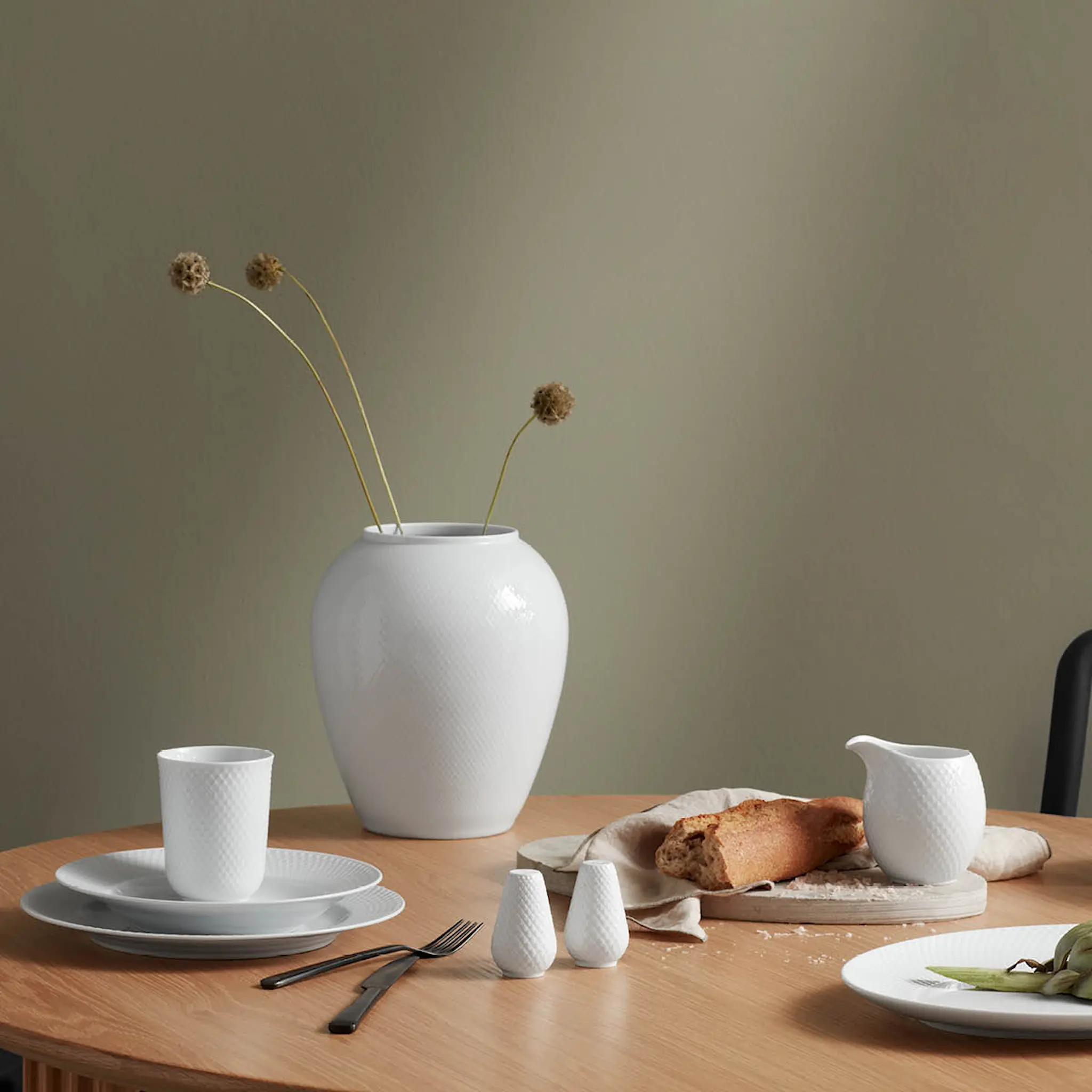 Lyngby Porcelæn Rhombe Suola- ja Pippurisirotin 7 cm Valkoinen