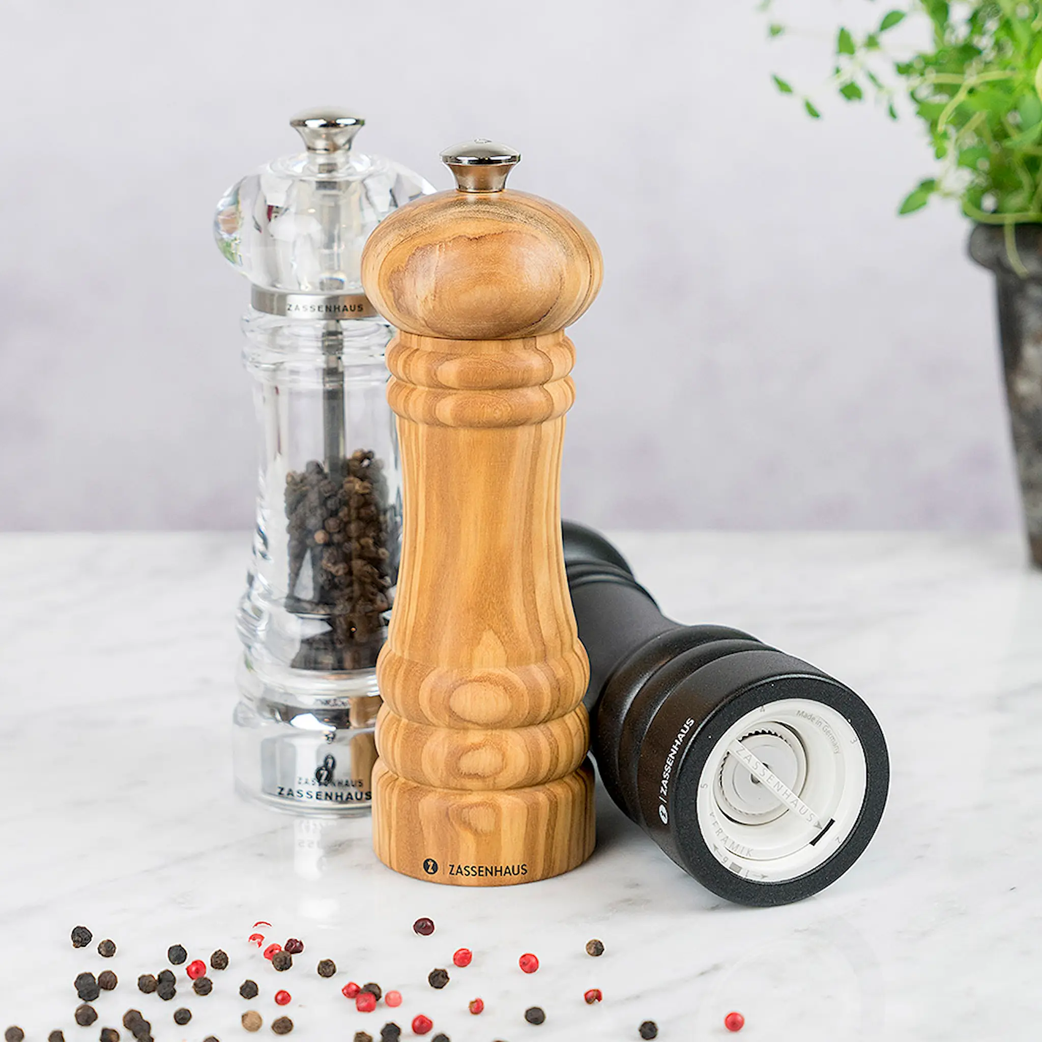 Zassenhaus Berlin Pepparkvarn 18 cm Olivträ