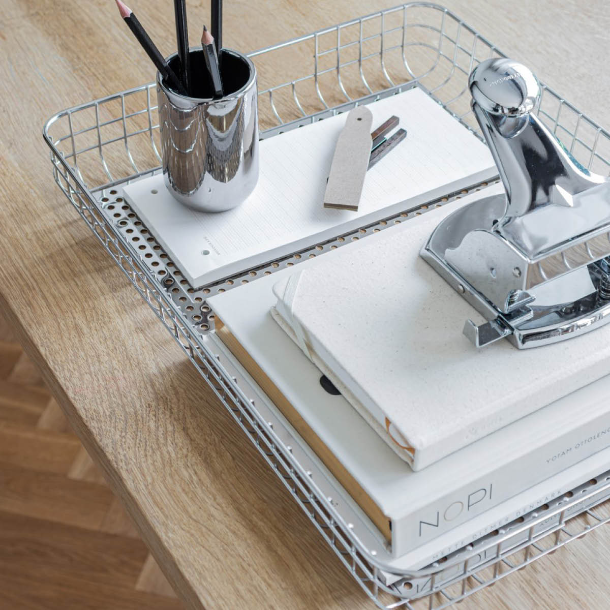 Mette Ditmer Lift Tarjotin 45,5x33,5 cm Kromi