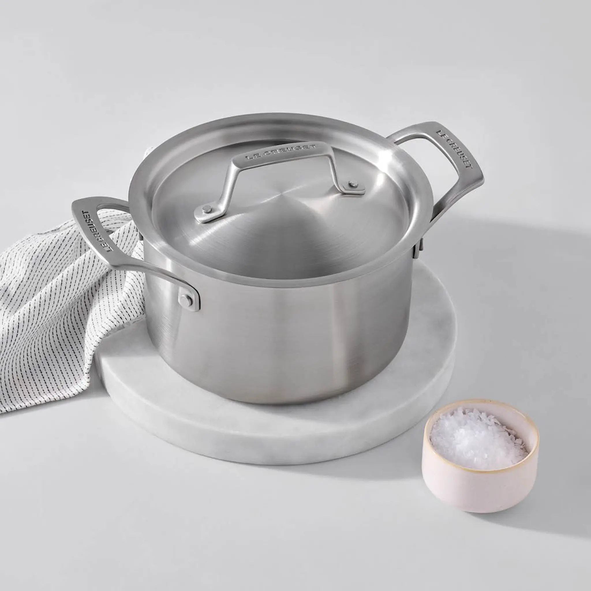 Le Creuset Essential 3-Ply gryta djup 18 cm 2,8 L med lock