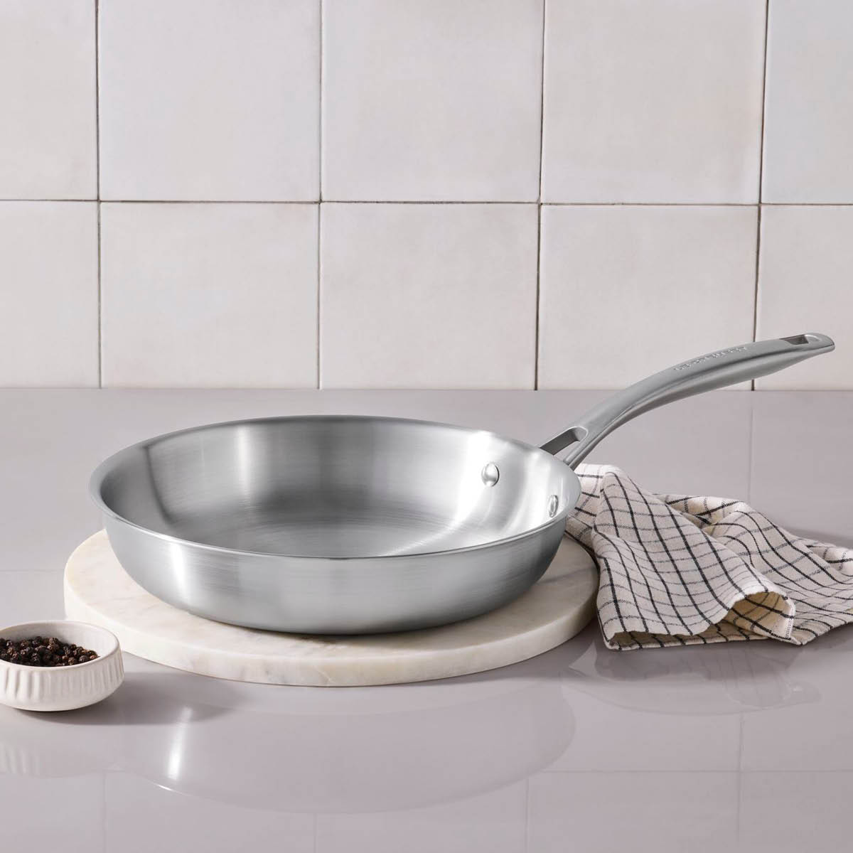 Le Creuset Essential 3-Ply stekpanna 26 cm