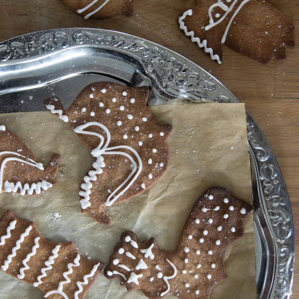 Pluto Pepperkakeform 17x18,5x2,5 cm 3 stk gullmetall