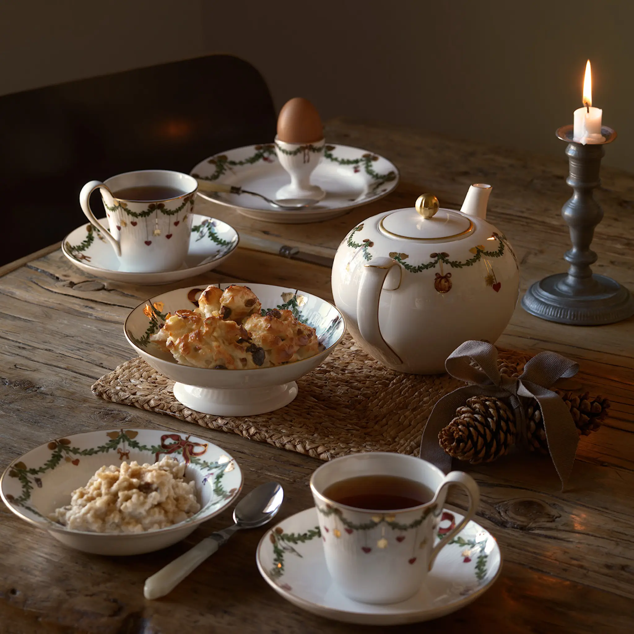 Royal Copenhagen Star Fluted Christmas Lautanen 21 cm