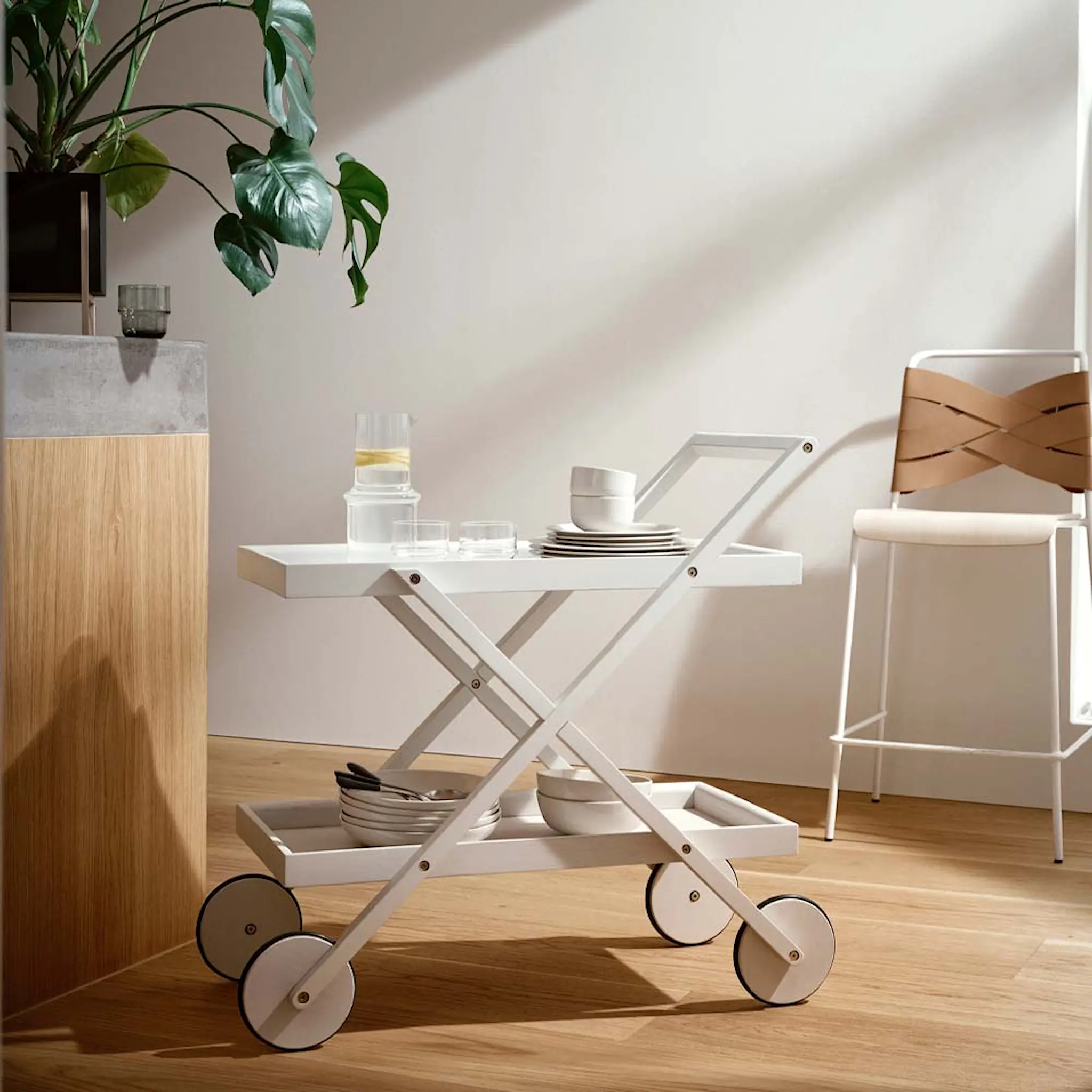 Design House Stockholm Exit Tevagn 86x81 cm Vit/grå