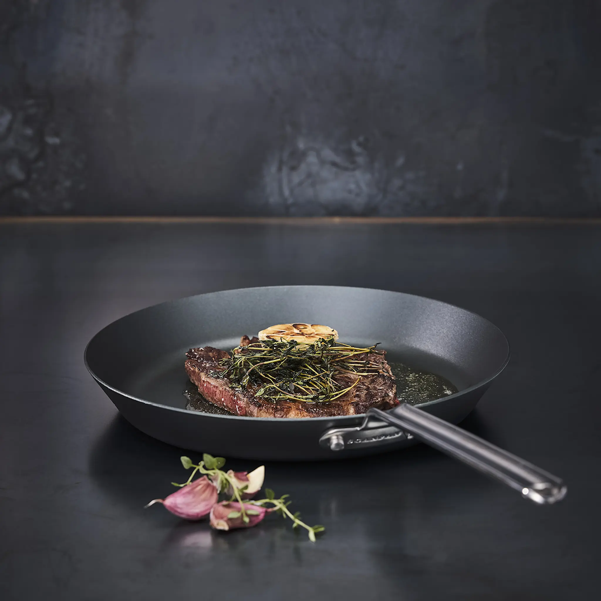 Scanpan Black Iron stekpanna 30 cm svart
