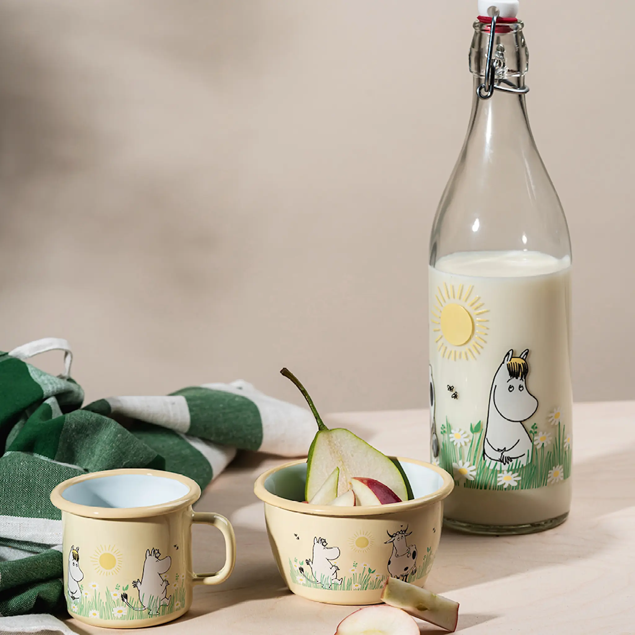 Muurla Mummi emaljeskål 30 cl eng lysegul