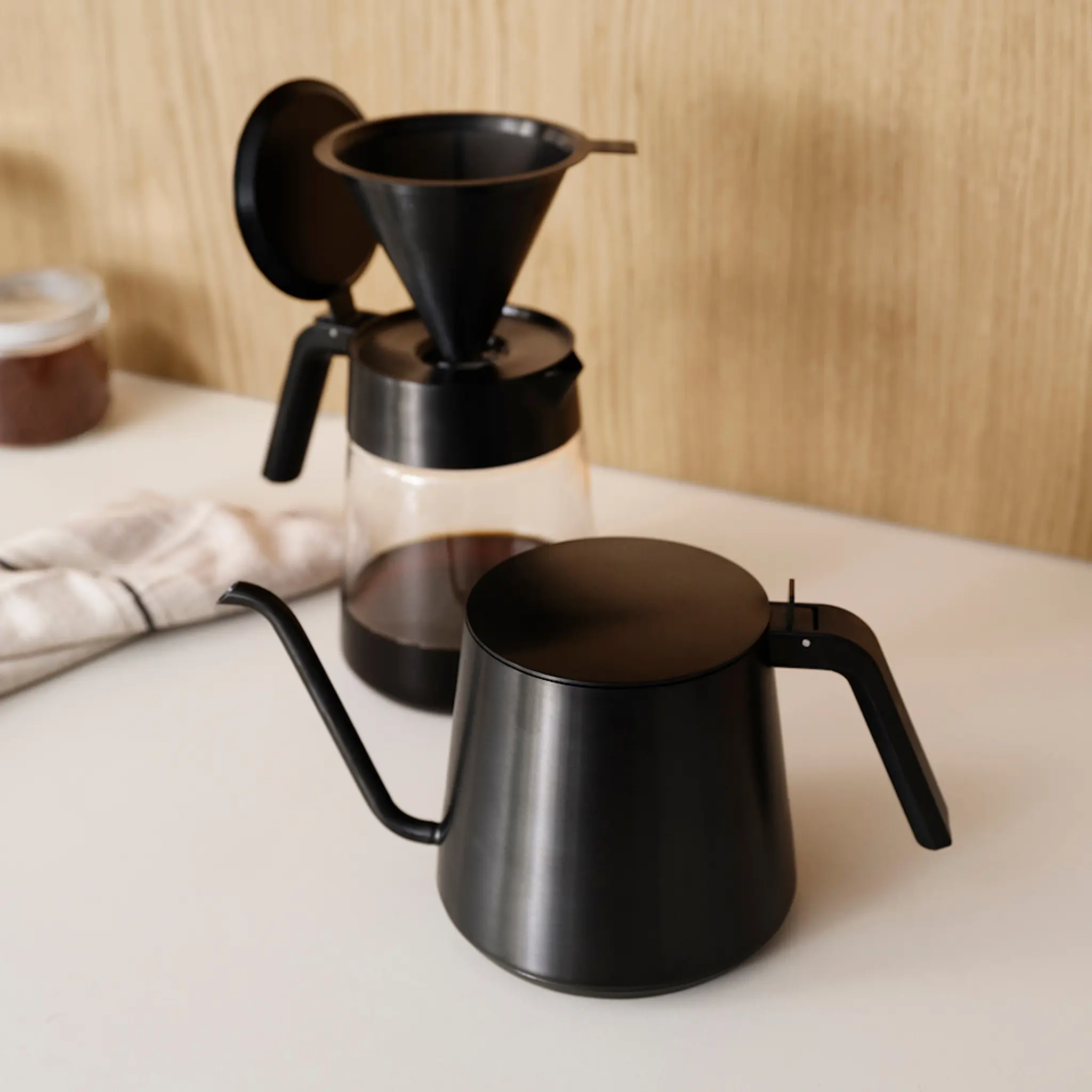 Stelton Nohr Gooseneck Vedenkeitin Black Metallic