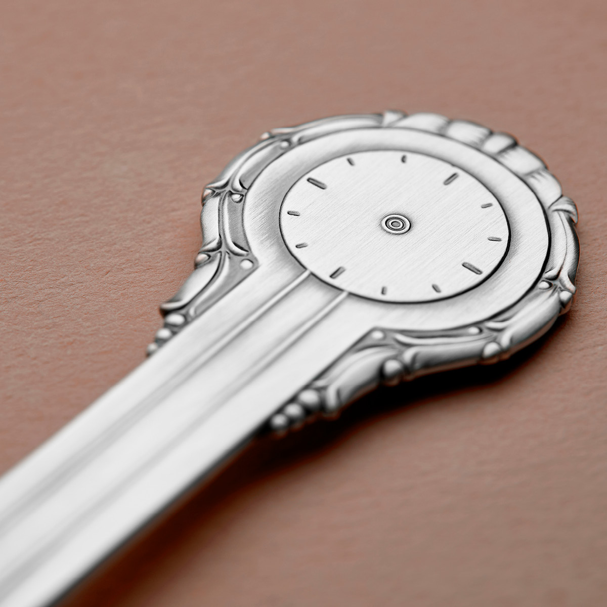 Gense Kummilusikka kello 14,4 cm 830