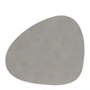 Grå