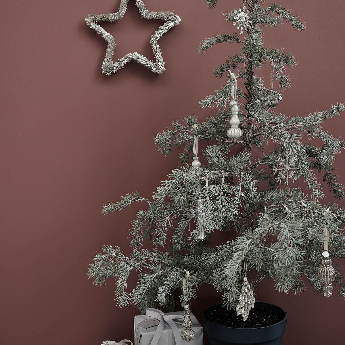 Lene Bjerre Nuttia ornament nøtteknekker 10 cm lys gull