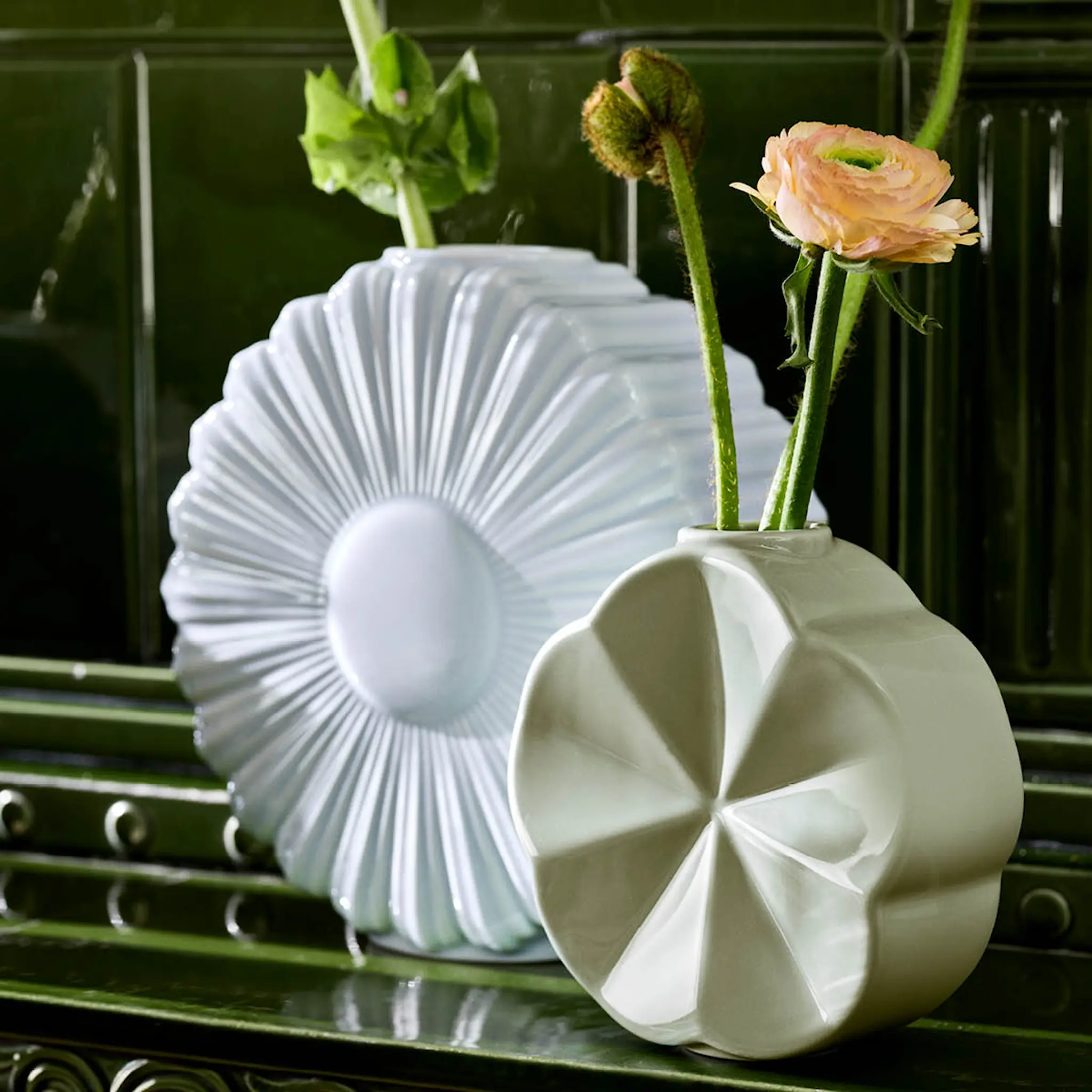 Lyngby Porcelæn Flower vas åkervinda 14 cm grön