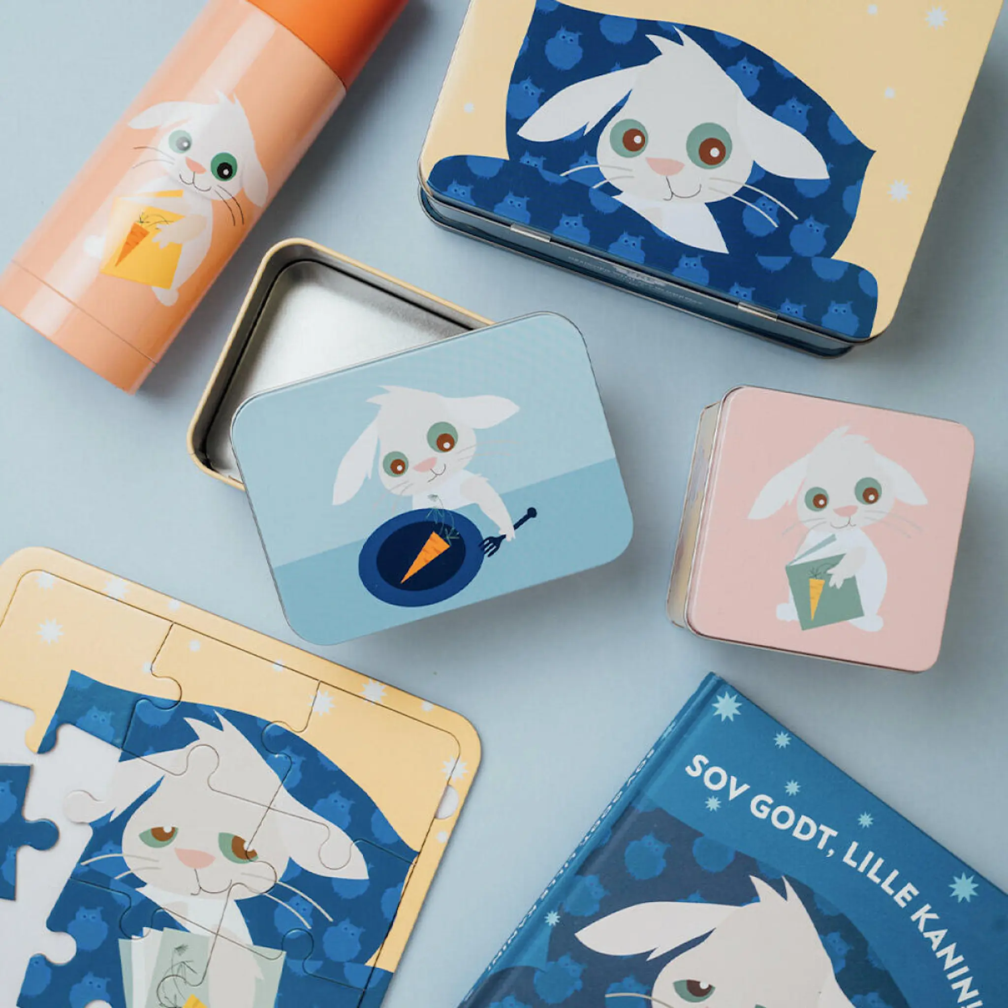 Blafre Lille Kanin matlåda / förvaringslåda plåt 10x14 cm blå/gul