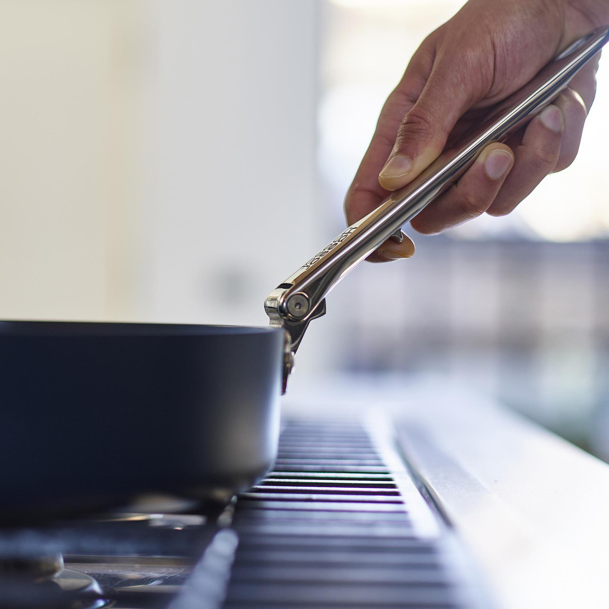 Joseph Joseph Space Paistinpannu 20 cm Midnight Blue