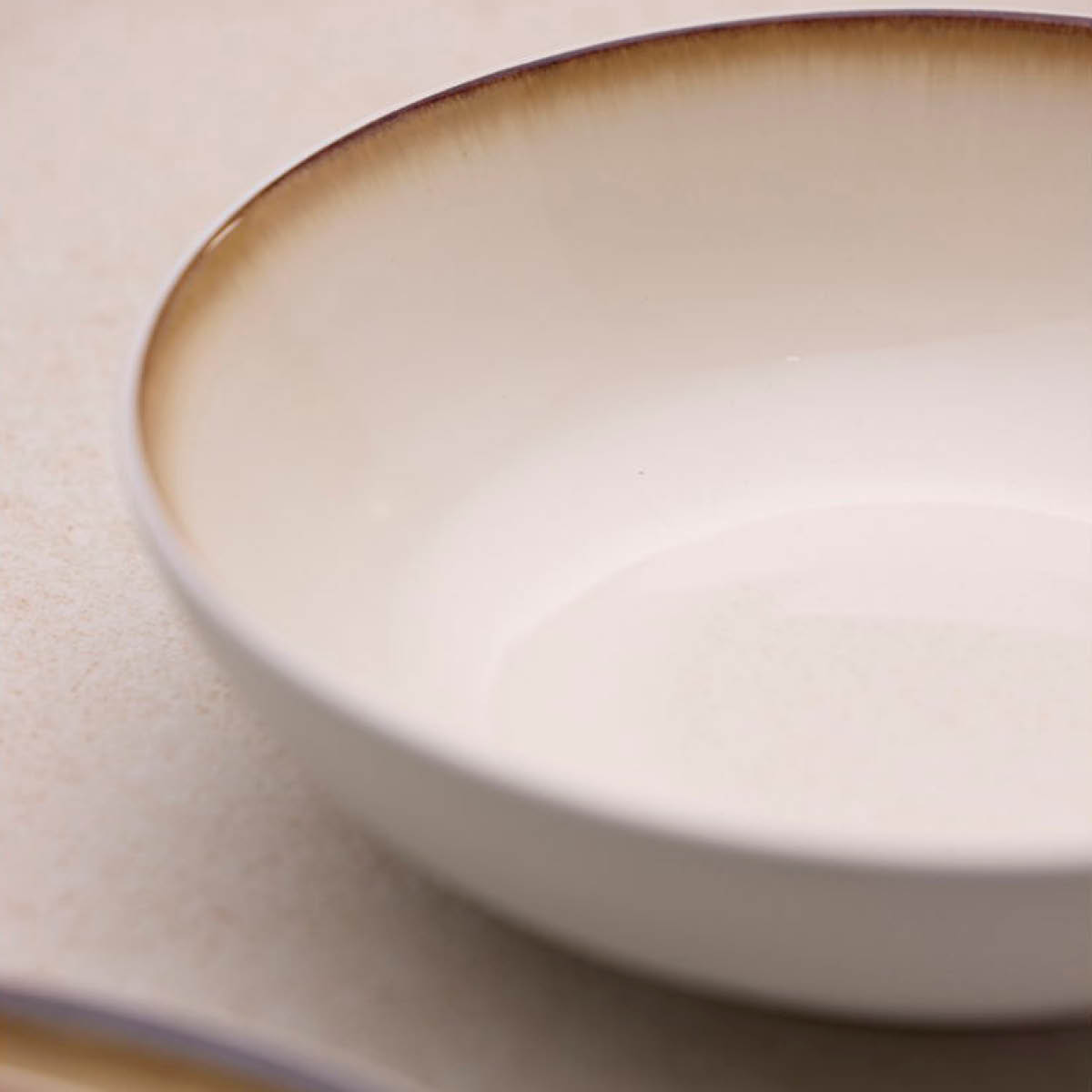 Bitz Gastro pastatallrik 20 cm vit/gräddvit