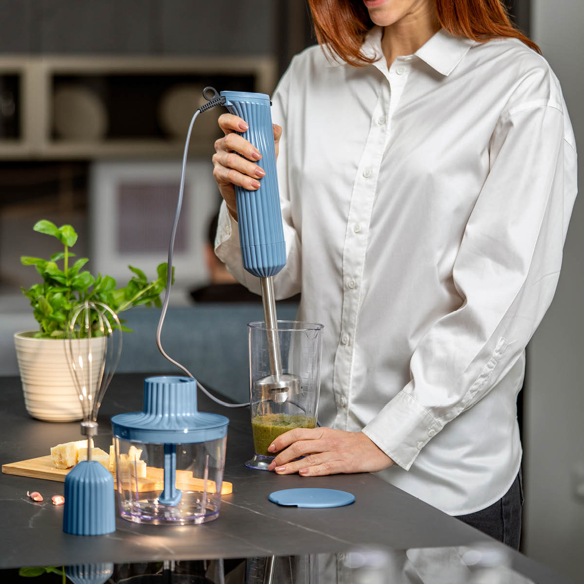 Guzzini Sous Chef stavmixer med tillbehör 600W marinblå
