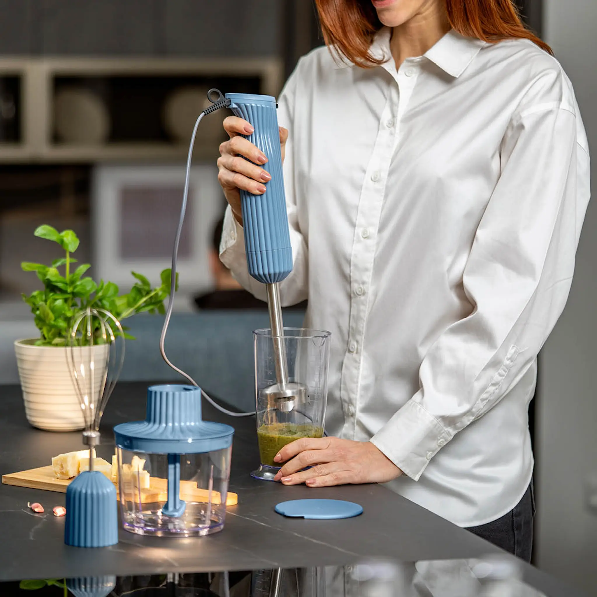 Guzzini Sous Chef stavmixer med tillbehör 600W marinblå