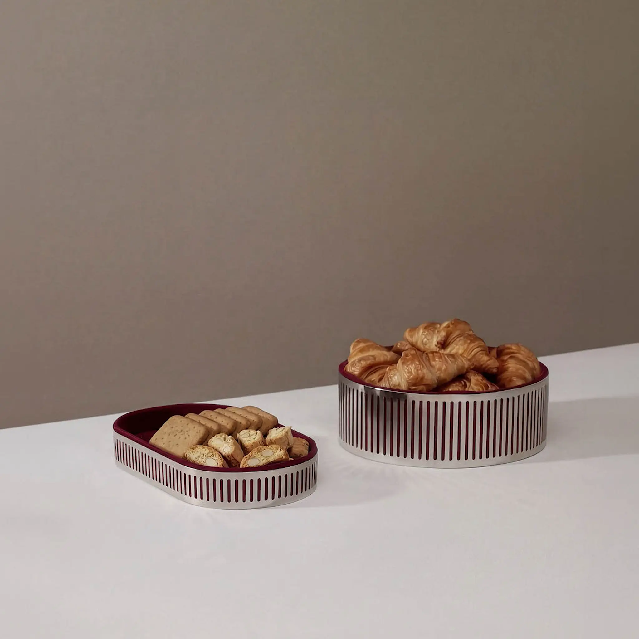 Stelton Orlo leipäpussi tarjottimelle 631 8 cm kirsikanpunainen