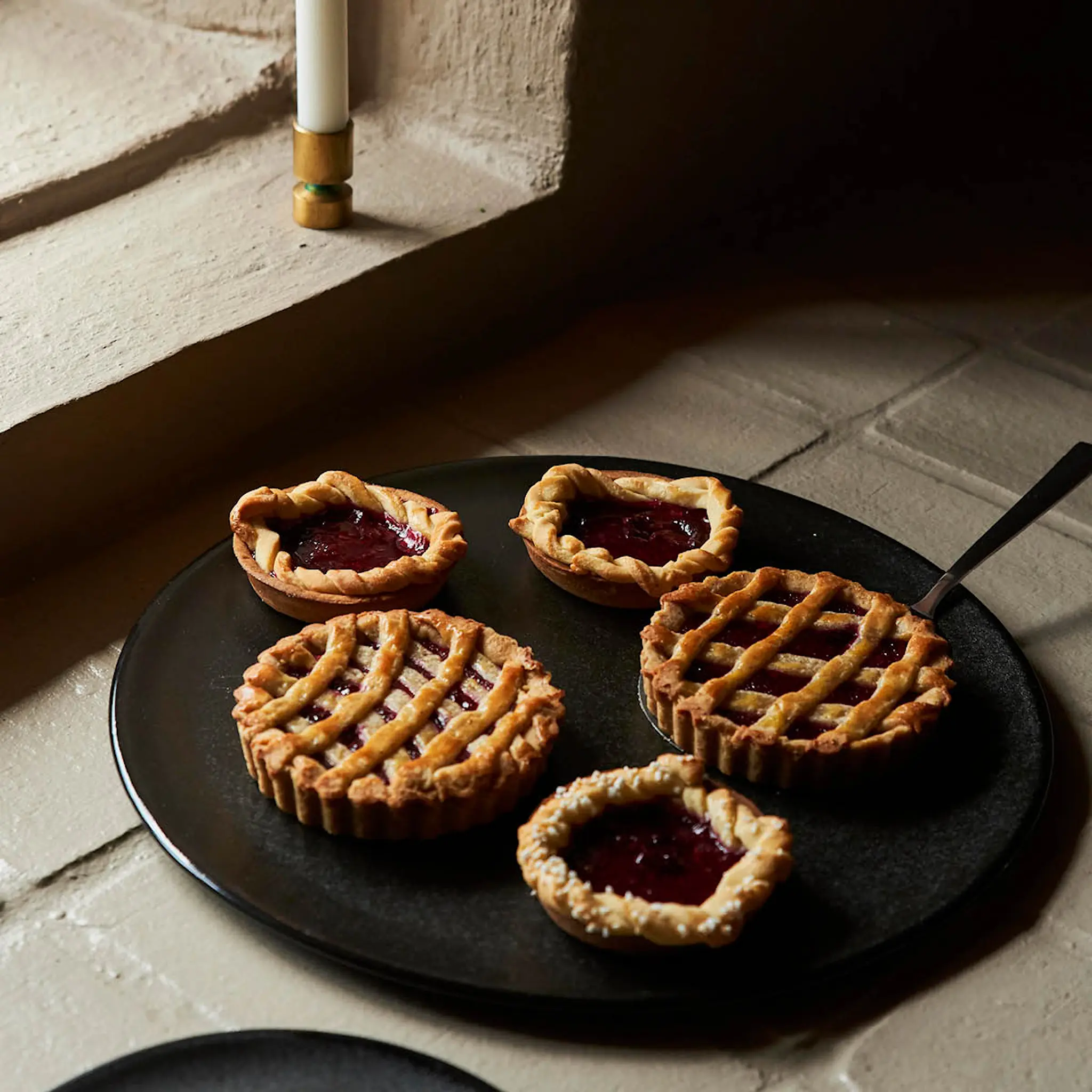 Aida Raw Titanium Black fat 34 cm