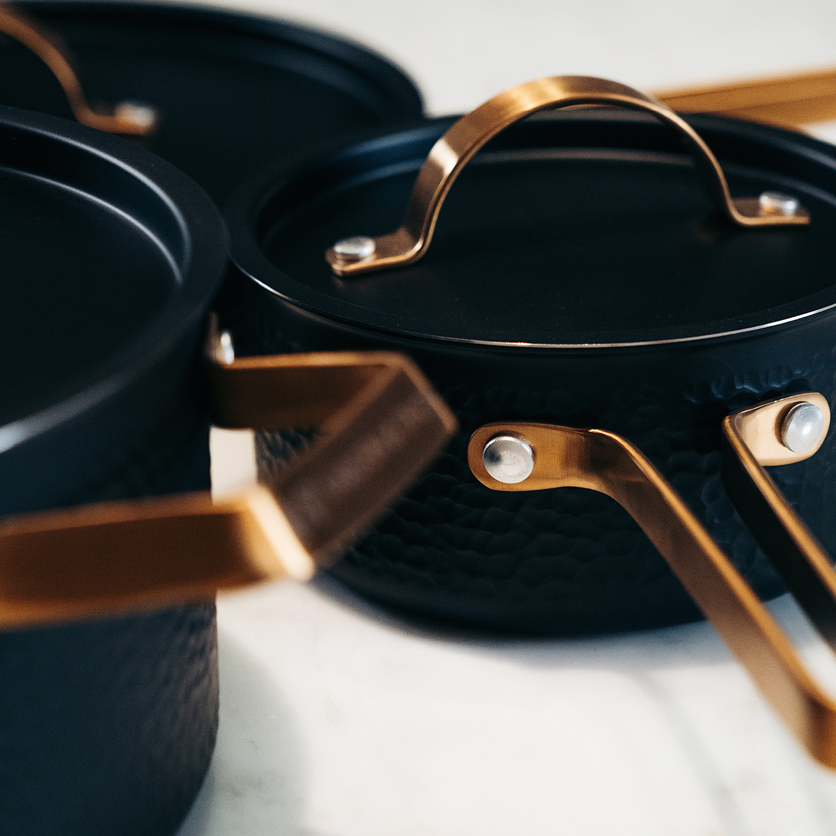 Vargen & Thor Arvet Viggo kasserolle 1L hamret svart