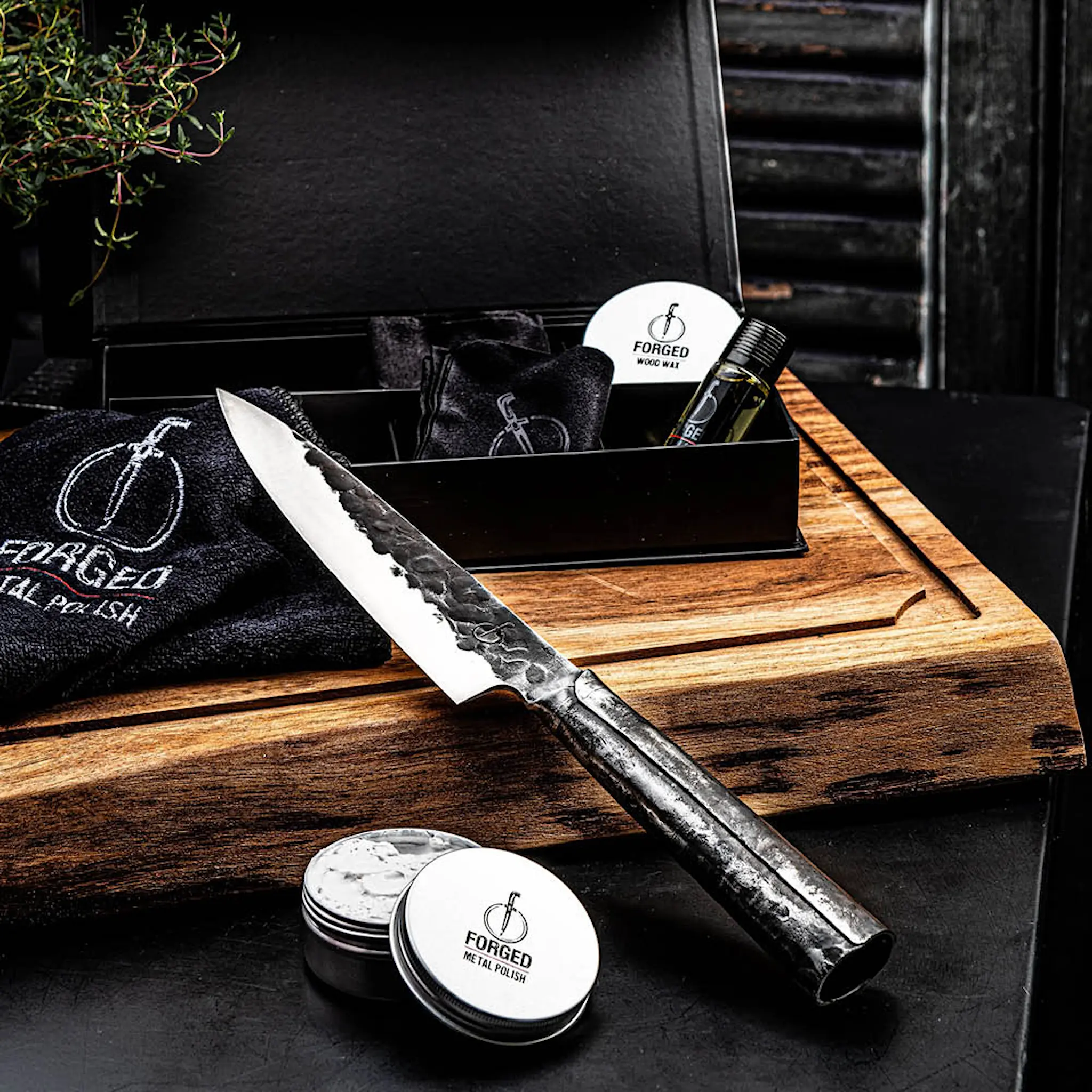 Forged Underhållsset för stål & trä