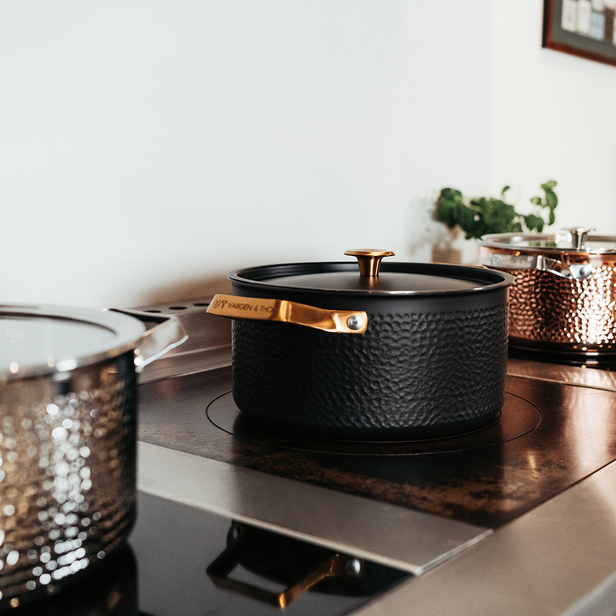 Vargen & Thor Arvet Mio kjele 4L svart hamret