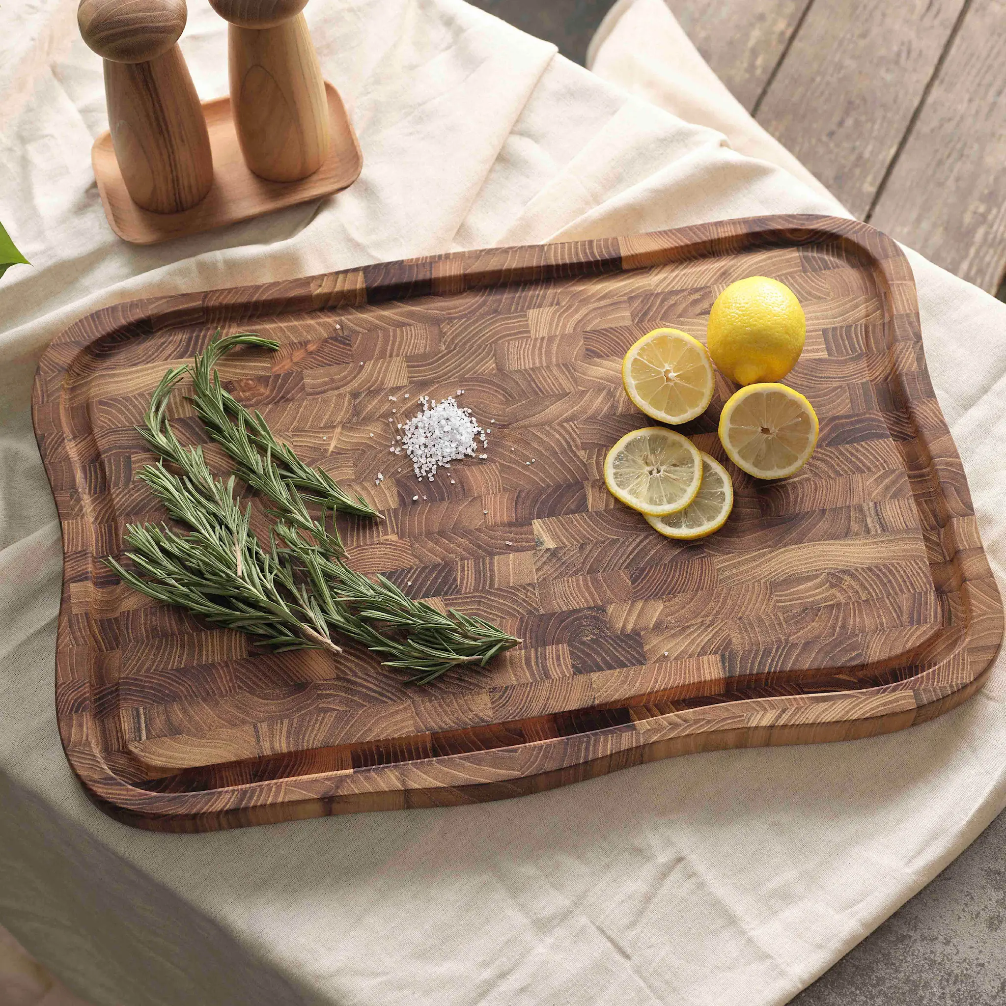 Aida Raw leikkuulauta 55x35 cm teak
